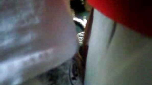 একটি শ্যামাঙ্গিনী যে পায়ুসংক্রান্ত সেক্স উপভোগ করছে অতিরিক্ত পার্কে চুদাচুদি কঠিন